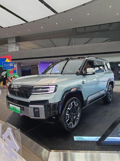 广州110比亚迪方程豹硬派越野的爆款，英菲尼迪35周年与你共成长
